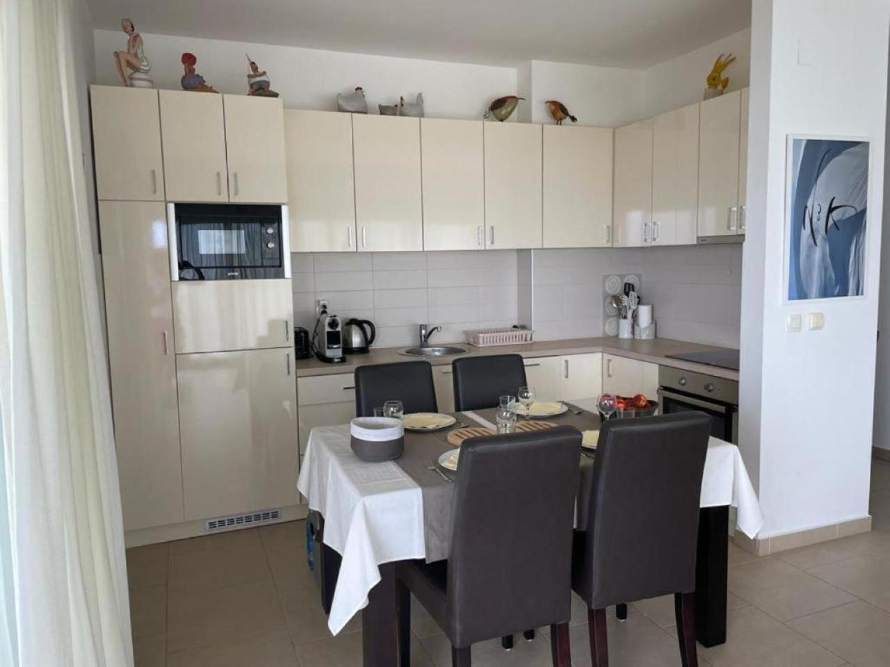 Acacia Hill Apartment C01 Without Pool Ðenovići Eksteriør billede